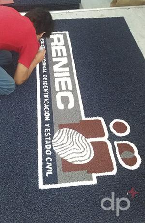 Felpudos con logo decorplas