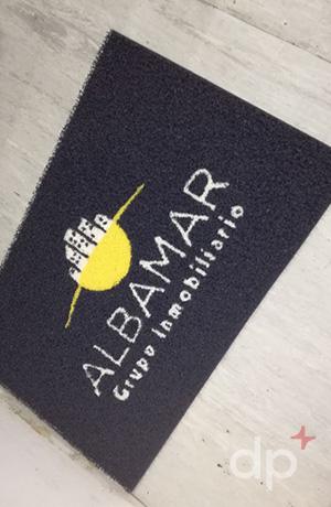 Felpudos con logo decorplas